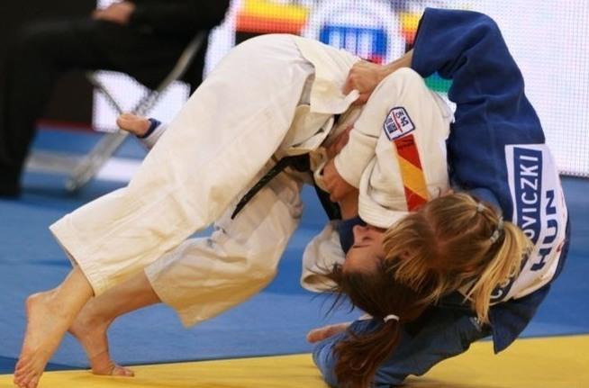 ajudosantarem@gmail.com / http://www.judoajdsantarem.com/ Femininos Categº -44kg Catº -48kg Class. Nome Clube Class.