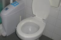 Instalações Sanitárias/Vestiários para pessoas com mobilidade reduzida Instalações Sanitárias Deve ser constituída pelos respetivos aparelhos sanitários acessíveis, tais como: Sanita: altura -