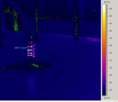 5 - Avaliação de desempenho do divisor 68 Figura 36 - Ensaio de termovisão no padrão em 50 kv em corrente contínua 5.1.4.