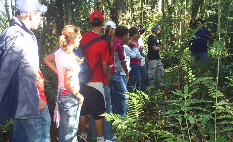 Trilhas Ecológicas - Promoção da Educação Ambiental nas comunidades - Espaços de