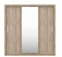 Characteristics/Características Sliding doors providing space savings Puertas correderas que
