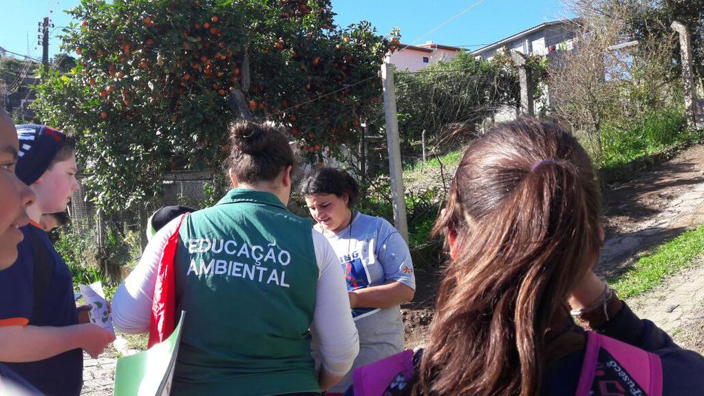 Lar da Caridade, o Mulheres da Serra apoia o Lar da Caridade, instituição que agrega andarilhos e moradores de rua, disponibilizando alimentação e vestuário,