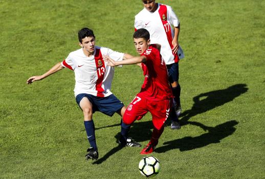 a vencer a competição, só com vitórias) e perdeu pela margem mínima, 0-1.