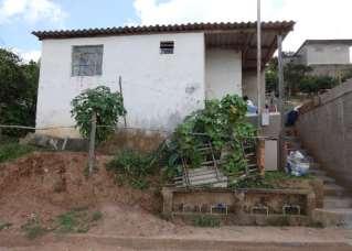 ITEM 30 - LIBERDADE/MG LOTE 293,00 LOTE COM BENFEITORIAS - 3 CASAS COM 2