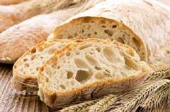 É uma mistura completa e de fácil preparo que proporciona a fabricação do delicioso pão de