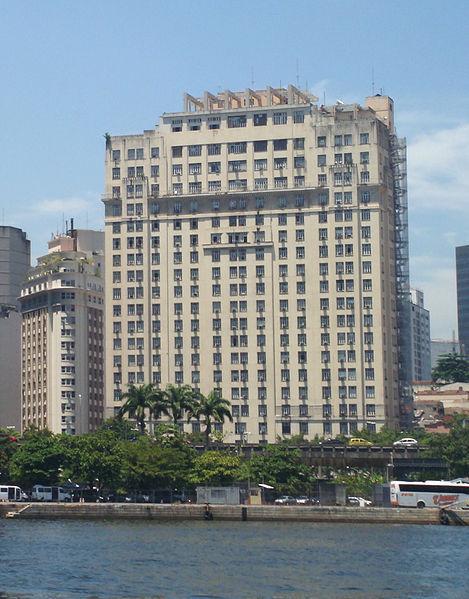 O Edifício Joseph Gire, mais conhecido como A Noite, Praça Mauá, no centro do Rio de Janeiro, Brasil.