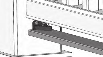 Em seguida, desça-a até que fique assente no lugar. 26 Fixe o canal em U inferior aos postes com os parafusos autorroscantes de 4,8 x 64 mm fornecidos. Em seguida, retire a bitola.