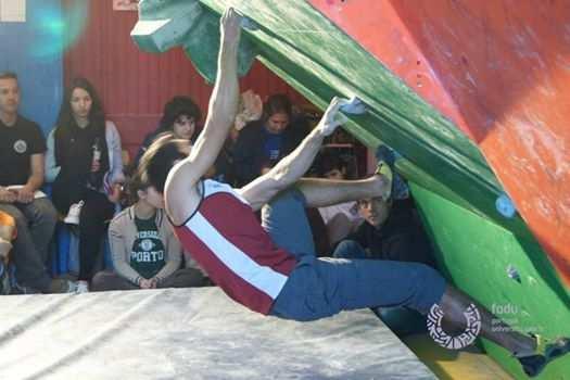 Campeonato Nacional Universitário de Escalada Boulder O pavilhão da NAVE recebeu no passado dia 15 de março de 2014 o Campeonato Nacional Universitário de Escalada Boulder, organizado pela Faculdade