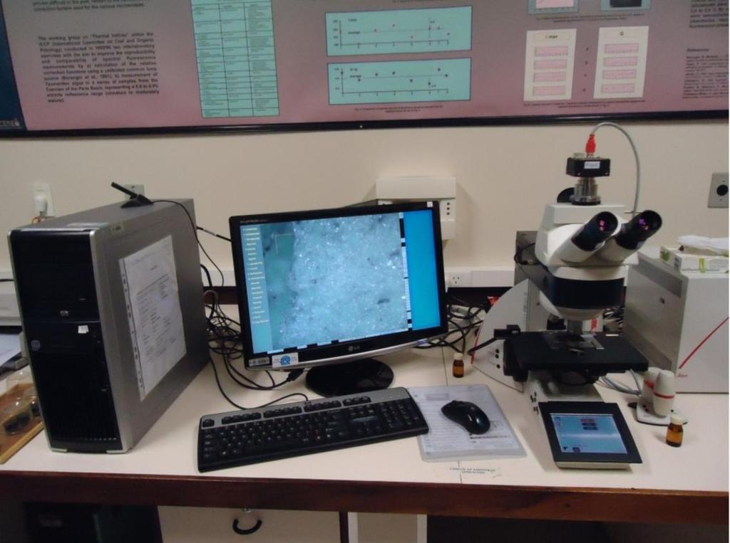 51 3.11 ANÁLISES PETROGRÁFICAS Foram realizadas análises petrográficas (figura 19) a fim de caracterizar e classificar os carvões da camada Bonito segundo a norma (ISO 11760, 2005), através da