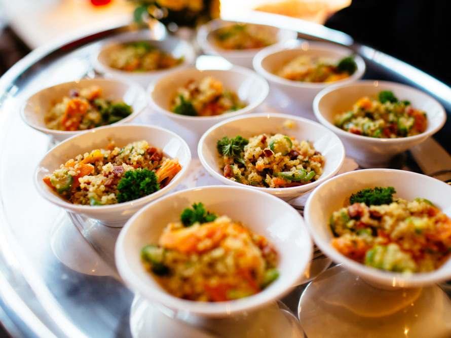 O Buffet Um dos pontos mais fortes do Camarote Brasil Folia é o serviço de Buffet.