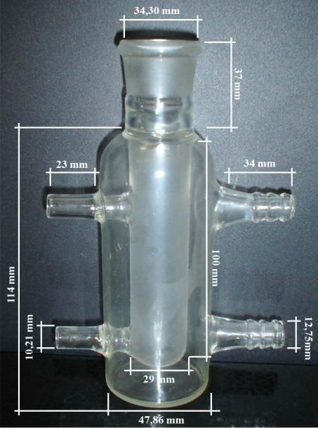 de solubilidade da ureia, mostrando bons resultados na determinação de solubilidade de solutos orgânicos em solventes puros e em mistura destes solventes Reagentes MATERIAIS E MÉTODOS Nos