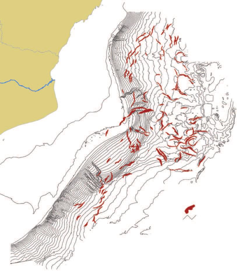 2100 2600 3000 GEOLOGIA E GEOMORFOLOGIA 43 41 O 40 O 39 O ES 1200 23 S 21 S 50 100 2200 2300 2200 2700 400 300 600 2100 2500 2500 22 S RJ 2200 2600 22 S 50 100 1500 2000 2300 2500 2500 2700 2600 2600