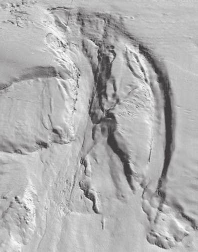 GEOLOGIA E GEOMORFOLOGIA 57 anteriormente. Acima dessa feição, ocorrem depressões circulares muito suaves (pockmarks), de cerca de 900 m de diâmetro (Figura 19). 5.3.