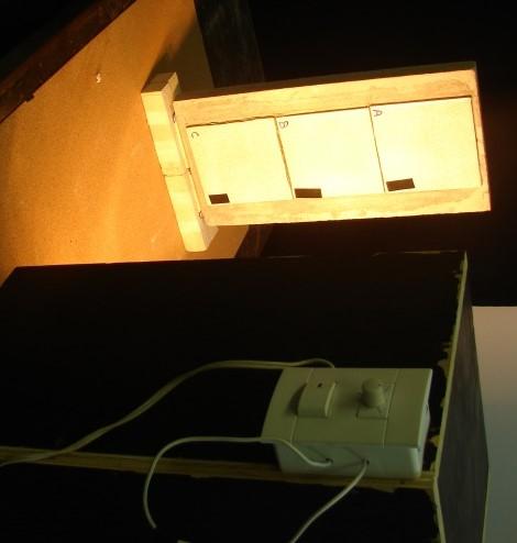 Figura - 2 Posição da placa e as lâmpadas no experimento.