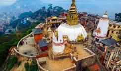 Pela tarde, saída para visitarmos a Praça Durbar, o Templo Swayambhunath e a cidade.