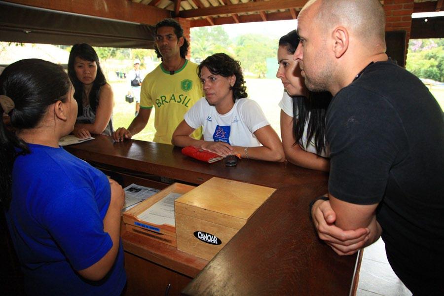 O check-in para a atividade é feito na recepção do Sítio Canoar.