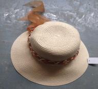 120 R$ 3,00 Chapeu c/ laço