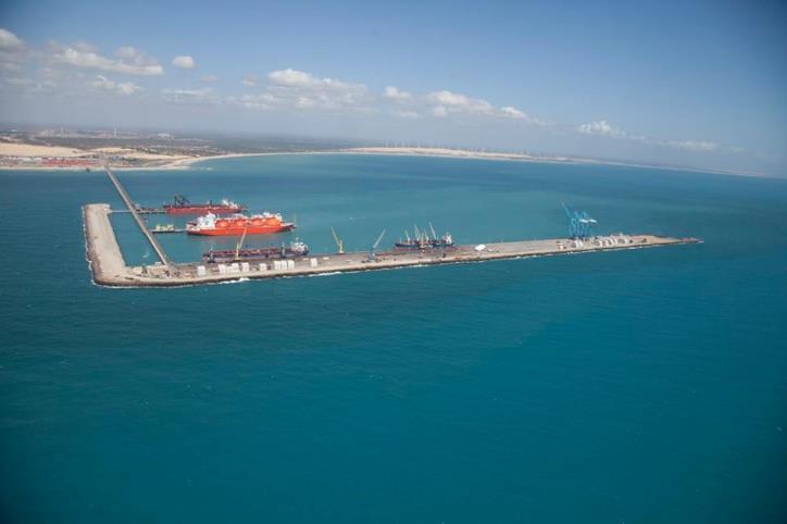 Porto do Pecém CEARÁPORTOS Empresa de economia mista (Lei 12.536/95, de 22 de dezembro de 1995; Terminal off shore (quebra-mar de berma, na forma de L com 2.