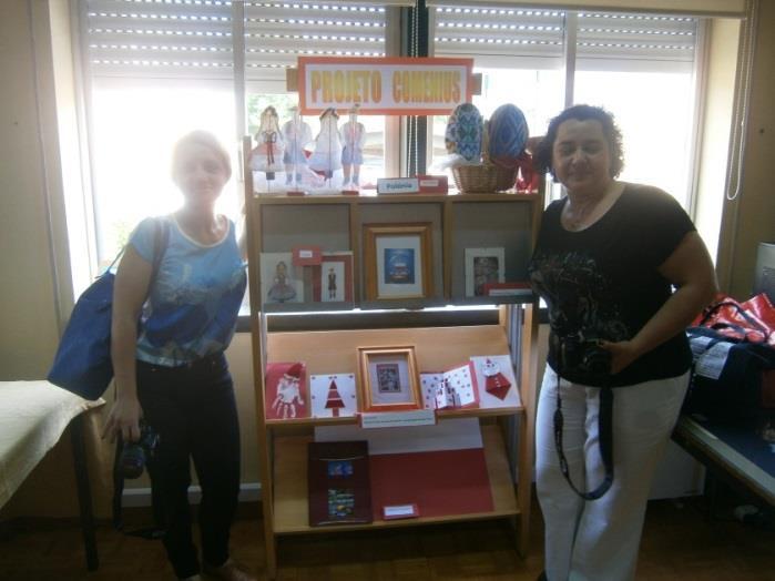 Receção na biblioteca do agrupamento e apresentação de trabalhos do projeto Um espetáculo na sala de