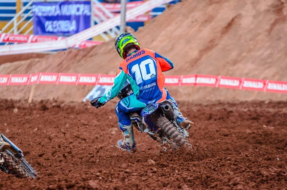 Para o fim do campeonato ainda restam quatro eventos e 200 pontos em jogo. Bom para Jean Ramos, que ainda tem chances de brigar pela liderança da categoria MX1.