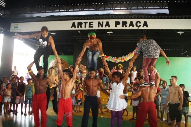 Apresentação na Praça Tropicalismo. Foto: Arquivo AfroReggae.