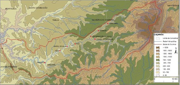 A bacia hidrográfica do rio Alva: localização, incidência e recorrência de incêndios Com uma área de aproximadamente 705 km 2, a bacia hidrográfica do rio Alva, assinala um gradiente altimétrico