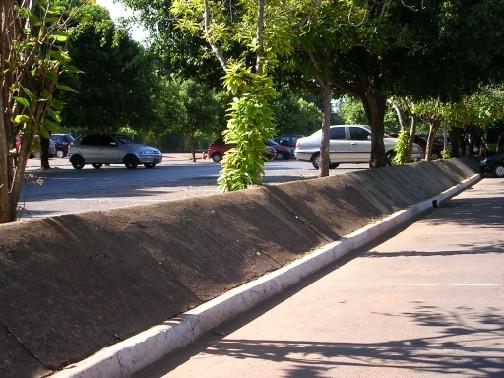 7 Padrões de avanço de calçada/estreitamento de vias. Imagem retirada do Manual de Traffic Calming, editado pela BHTrans/Prefeitura de Belo Horizonte.