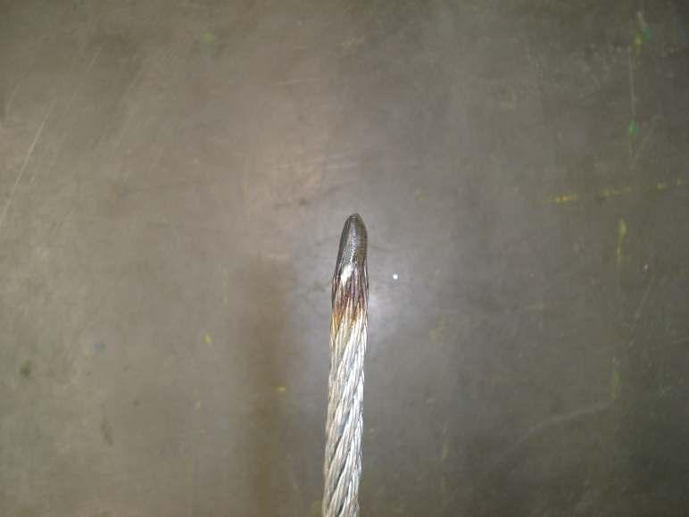 CABO DE AÇO E ACESSÓRIOS 13 Os cabos de aço usados são de Ø 8mm galvanizados com alma de fibra e no comprimento que o cliente necessitar.