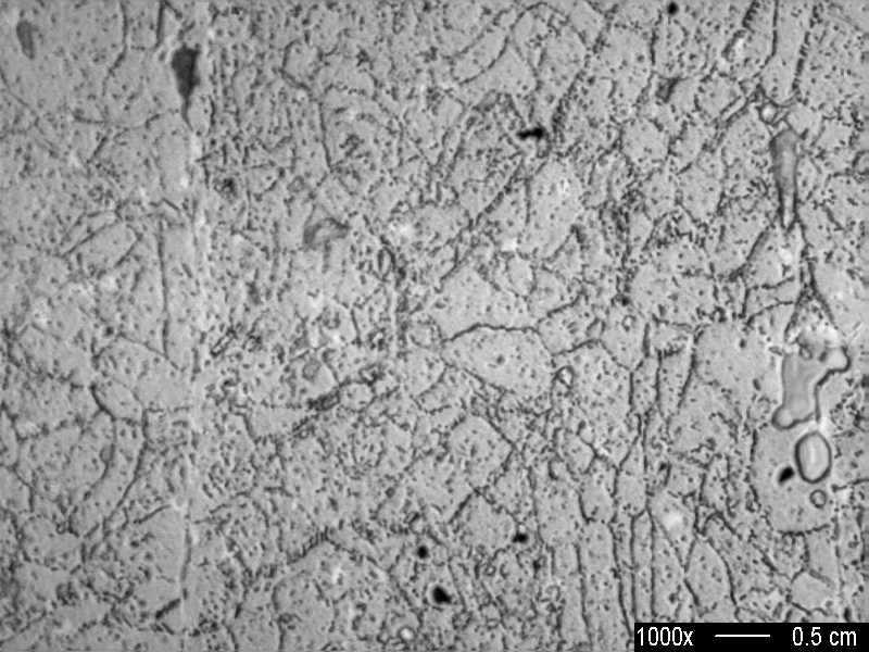 térmica e resistência à corrosão e ao desgaste. A mesma apresentou uma dureza de 18 HRB, com resistência mecânica de 6 MPa, aproximadamente.