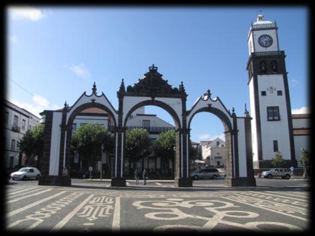 Paisagem humanizada, Ponta Delgada (portas da cidade) 1º plano: estrada/calçada.