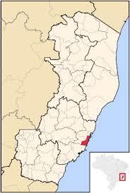 40 à Região Metropolitana de Vitória e está situada a 12 quilômetros ao sul da capital do estado. 4.