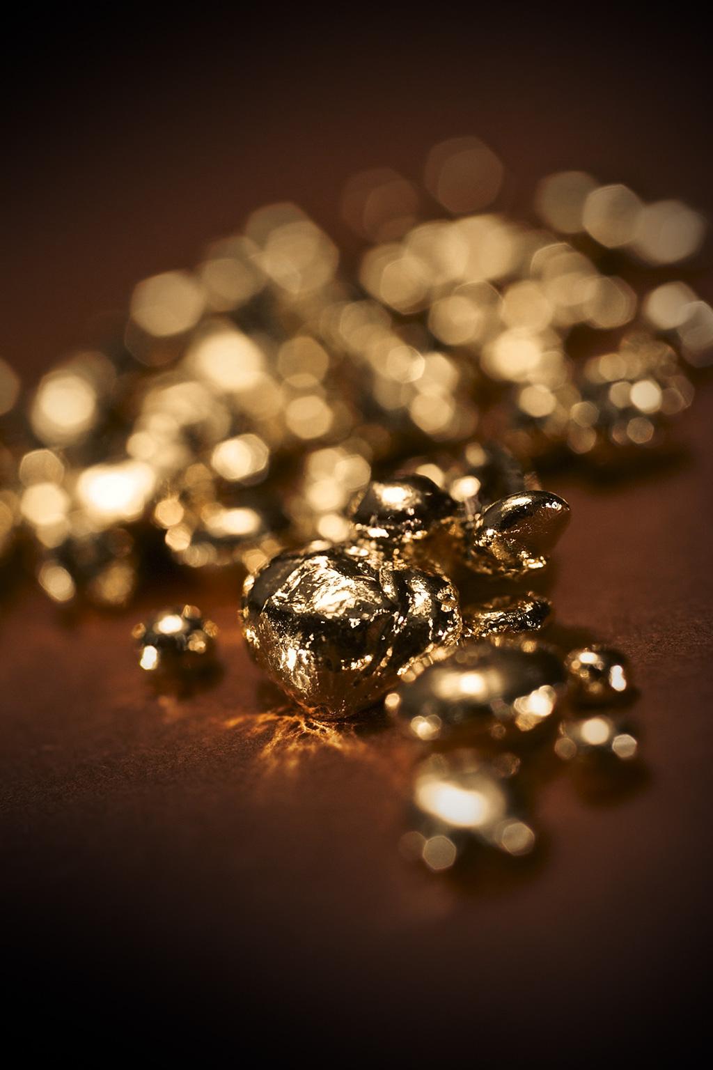 Características OURO 18 QUILATES Proprietária de sua própria fundição, a Rolex possui uma excepcional capacidade de produzir ligas de ouro 18 quilates da mais alta qualidade.
