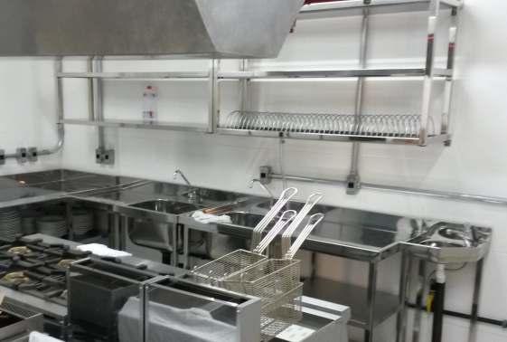 COZINHA INDUSTRIAL Mesa em inox