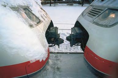 PRODUTOS DE FERROVIAS O gráfico abaixo mostra um tubo de deformação e um EFG: EFG3 E TUBO DE DEFORMAÇÃO 14 1 1 8 6 4 5km/h 6km/h 1km/h 15km/h km/h 3,1km/h 5 1 15 5