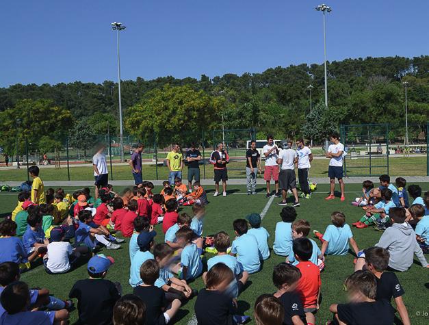 conviveram neste já tradicional campo de futebol. Inclui: Almoço, Transportes, Oferta de Bola de Futebol, Prémios, Seguro, T-Shirt, Acompanhamento, Programa Técnico e Competitivo.