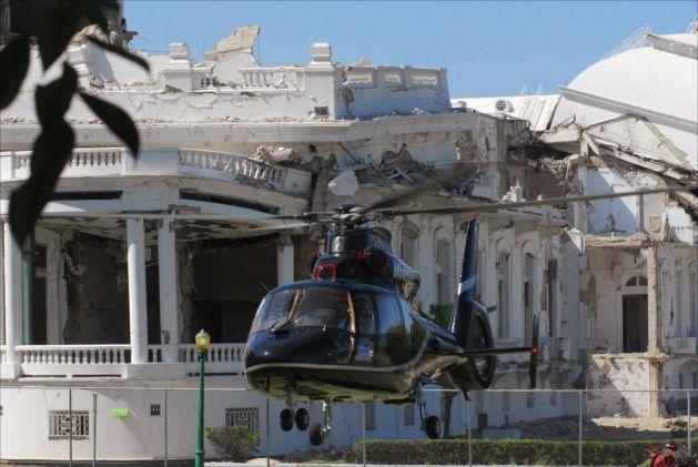A Pressão de Michel Martelly para a Restauração do Exército Haitiano Levanta Questionamentos Quase dois anos após o terremoto de magnitude 7.