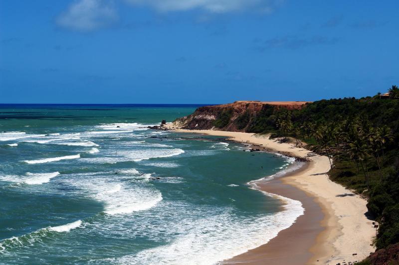 Foto: Pousadas em Pipa Um lugar que tem uma praia que se chama "Praia do Amor" só pode de fato ser o destino dos sonhos para quem está programando uma viagem de lua de mel no Brasil.