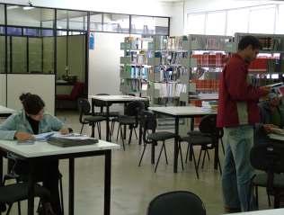 8. BIBLIOTECA O Sistema de Bibliotecas da Universidade Estadual do Sudoeste da Bahia teve seu inicio em dezembro de 1999.