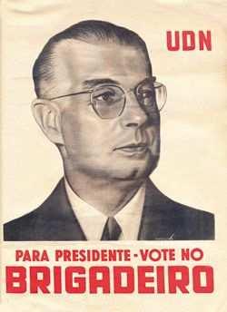 com e Eduardo Gomes Fonte: revistalingua.uol.com.br Para presidente foi eleito Getúlio Vargas