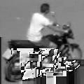 As imagens foram capturadas em uma localidade onde a quantidade de motociclistas sem capacete era equilibrada em relação a quantidade de motociclistas com capacete.