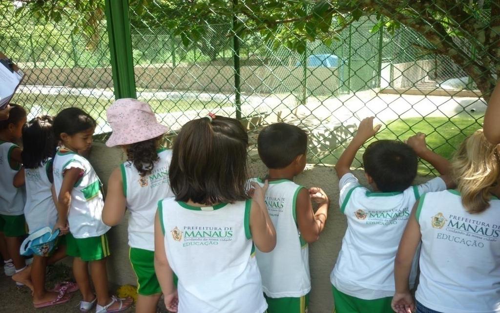 cotidiana das famílias trabalhar com os saberes que as crianças vão construindo ao mesmo