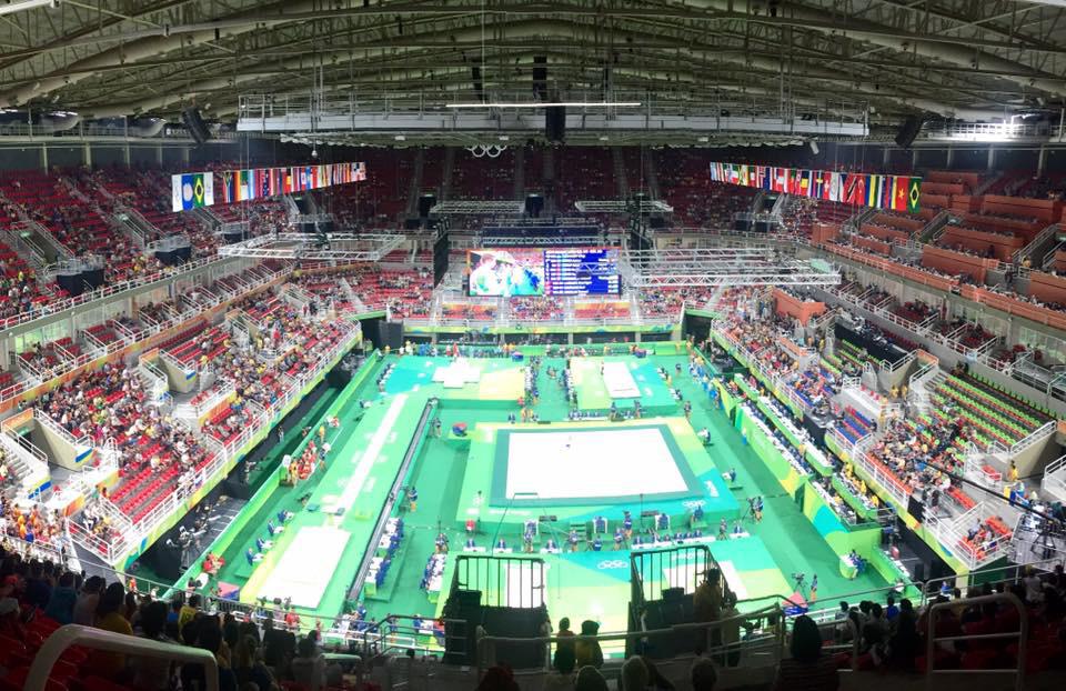 Figura 10 Arena Rio, sede da ginástica nas Olimpíadas 2016 Ainda no Parque Olímpico, o Estádio Olímpico de Esportes Aquáticos foi construído ao custo de R$ 217 milhões e foi palco da natação e da