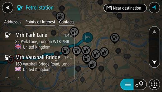 Se um percurso não for planejado, o mapa exibirá postos de gasolina perto de sua localização atual.