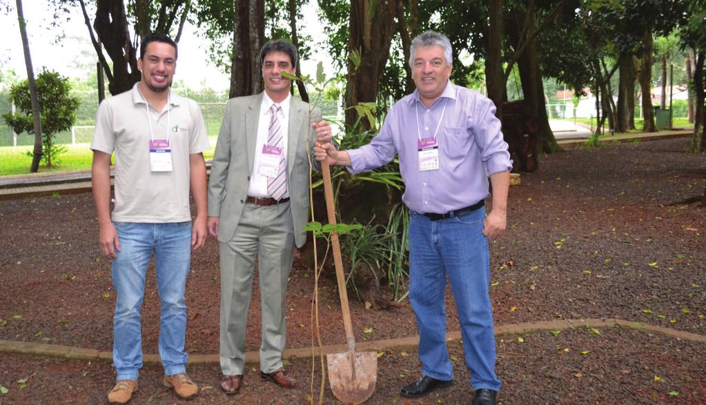 EVENTO ECOLOGICAMENTE CORRETO O Festival de Turismo das Cataratas do Iguaçu, trabalha com o conceito de evento sustentável, buscando minimizar os danos ao meio ambiente.