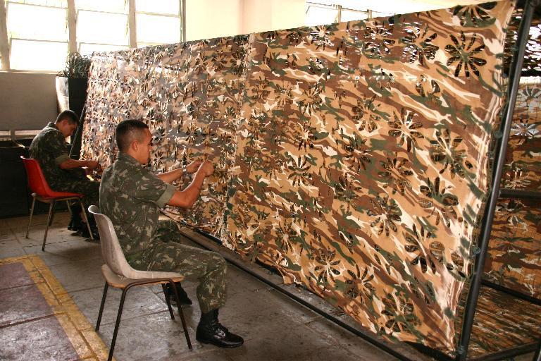 É chegada a hora de parar as improvisações e partirmos para produzir um veículo blindado 4x4 militar e aí está o conceito de família, podendo ter diversas outras versões para funções específicas a um