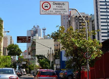 de Caxias. A maior polêmica foi sobre a proibição de estacionamento em ambos os lados destas vias no horário de vigência das faixas, preocupando sobretudo os comerciantes.