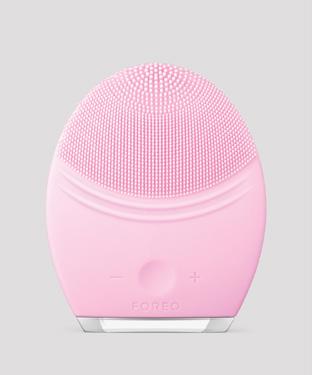 COMO USAR O SEU LUNA 2 PROFESSIONAL Visando uma limpeza customizada, a FOREO desenvolveu uma escova totalmente nova para uma limpeza superior e que atende melhor às necessidades específicas de cada