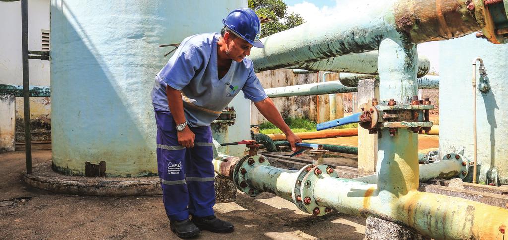 2 Maceió, segunda-feira, Ailton Cruz ESTAÇÃO DE TRATAMENTO Modernização assegura melhoria na água de Capela Renan Filho assinou ordem de serviço de obra esperada há 30 anos Texto de Cadu Epifânio As