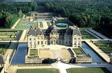 do período, iniciados pelo parque do Château de Vaux-le-Viconte