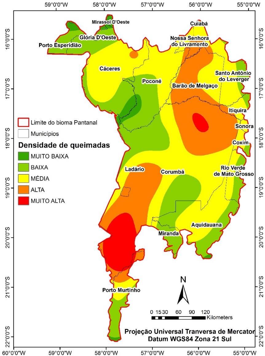 Elaboração: Matos, 2014. Figura 3.2 - Mapa de densidade de queimadas no bioma Pantanal.